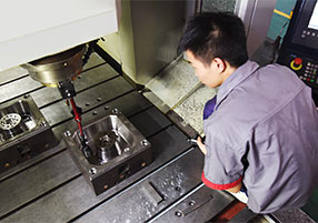mould tooling equipment - CNC Milling