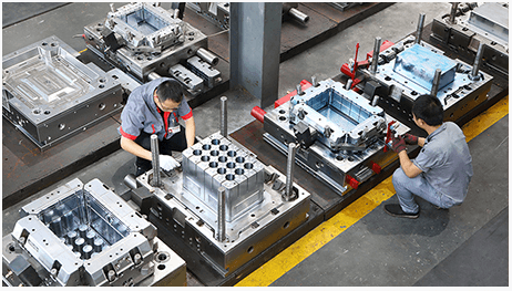 Mold Assembling Team - Sino Mould